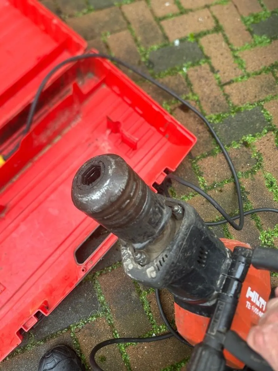 HILTI  TE 1000 rock breaker - Image 4