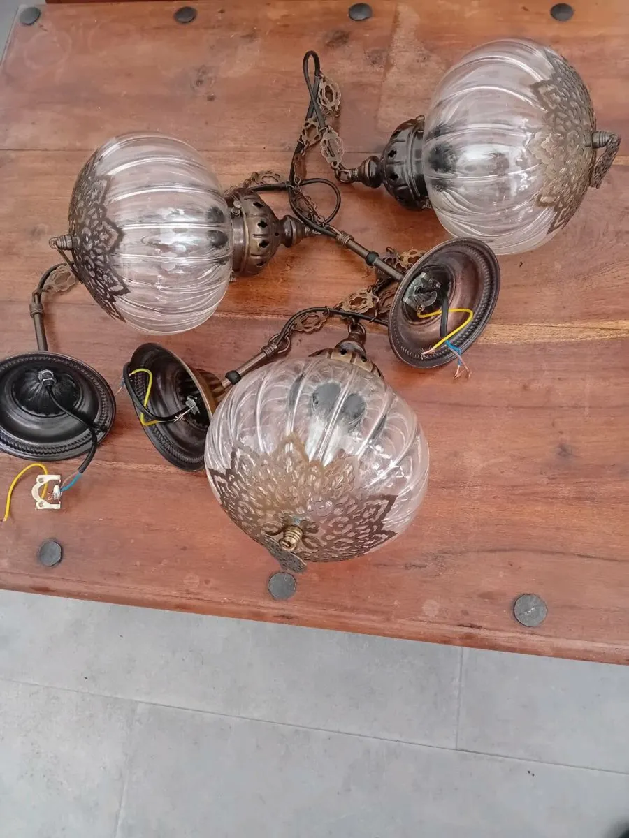 Pendant lights