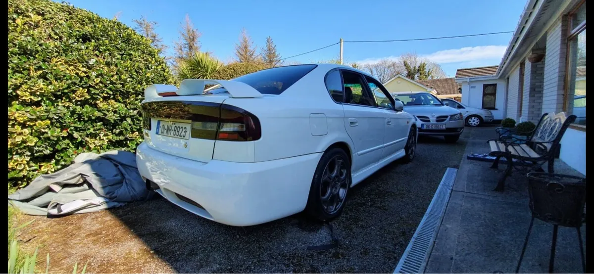 Subaru Legacy B4 Blitzen - Image 2