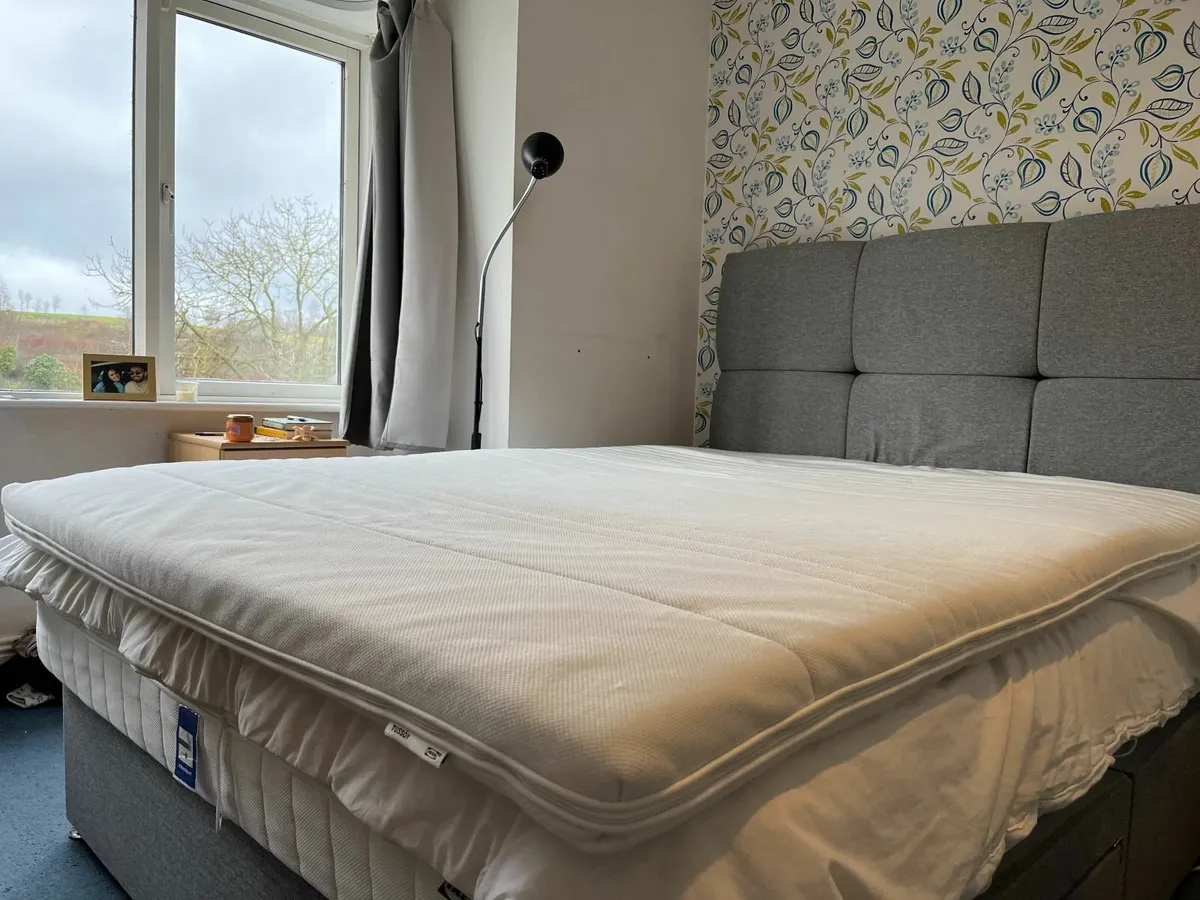 IKEA king size mattress topper (150 x 200cm) - Image 2