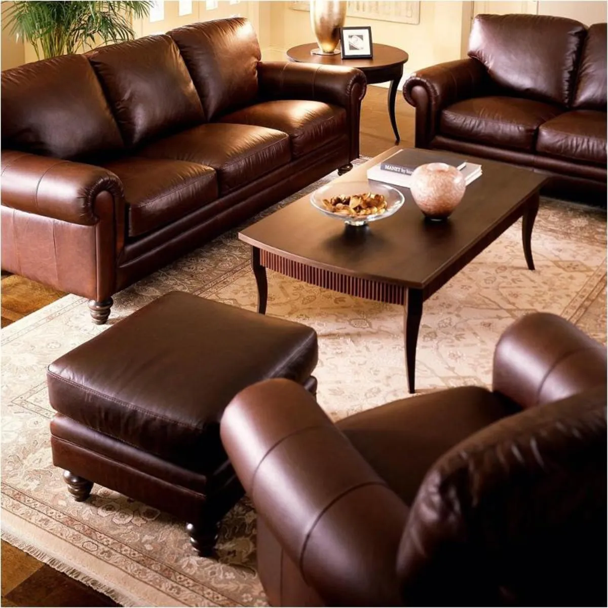 Natuzzi Leather Suite 3+2+1 - Image 1