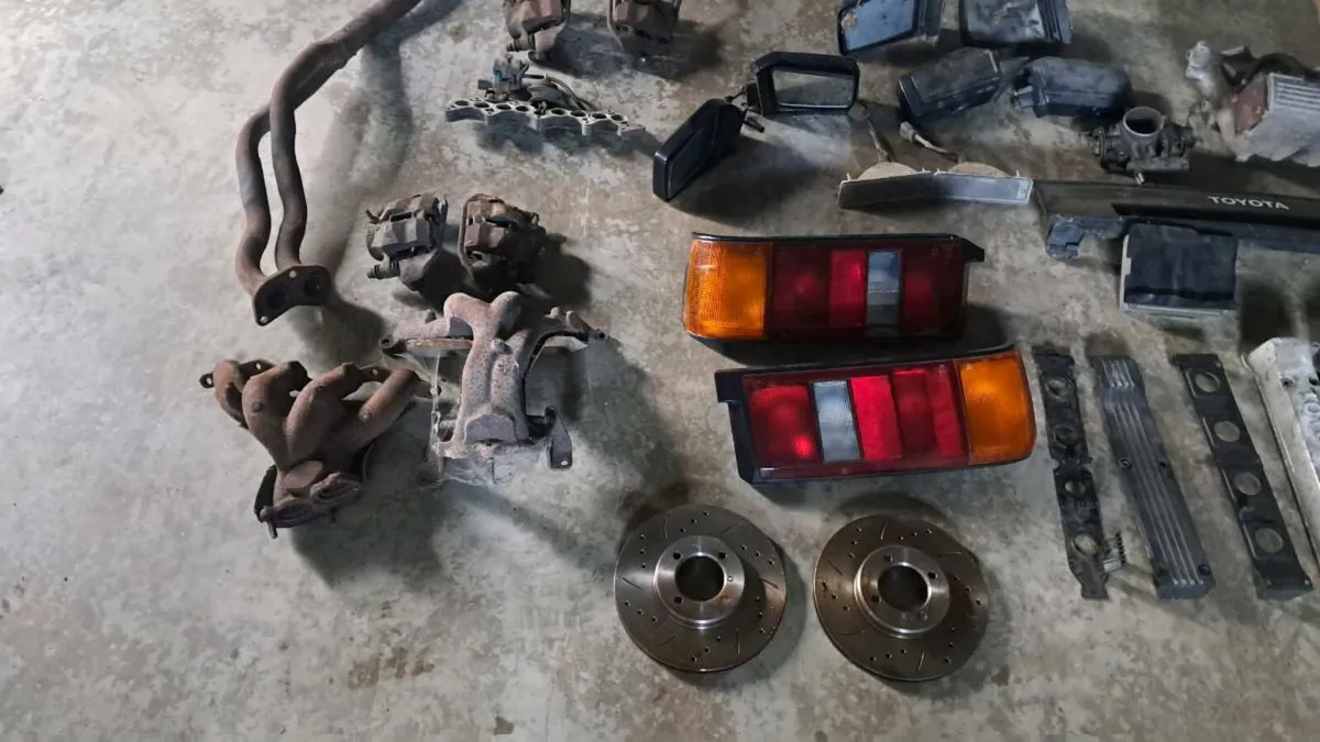 Toyota  twincam 16 v - Image 2