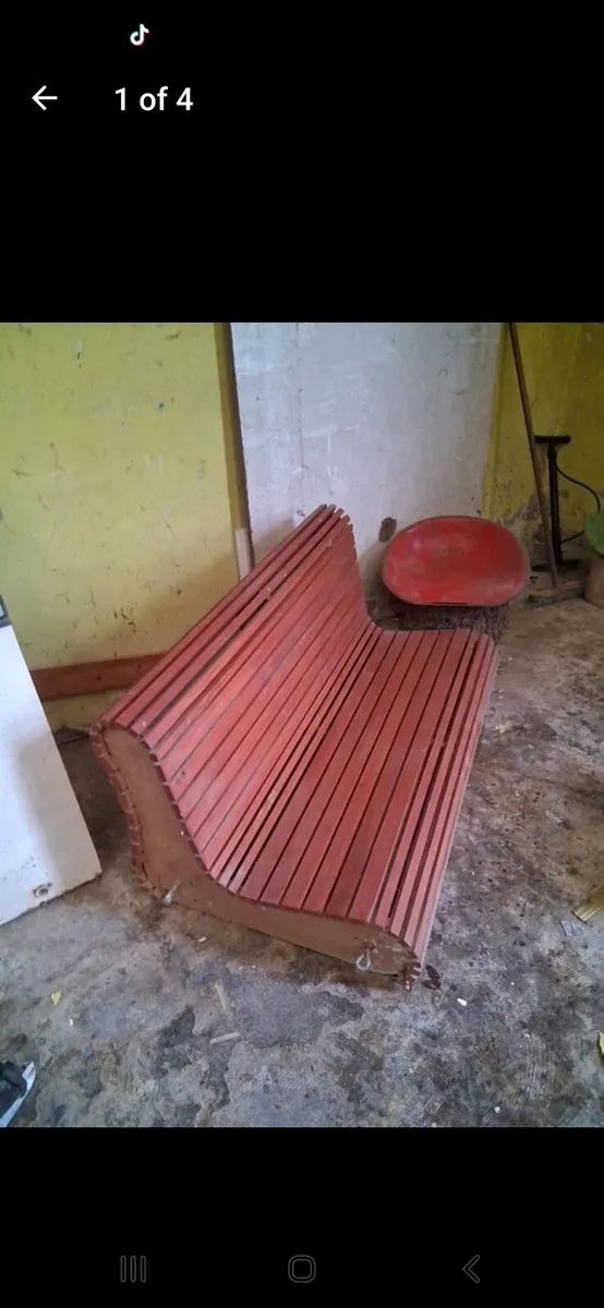 Garden swing seat and two seats - Image 1