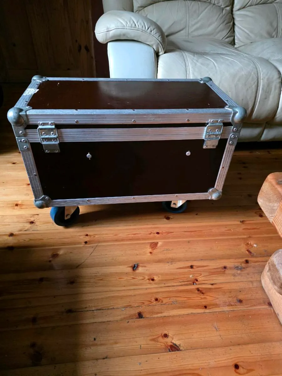 Thon Accessory and Flight Case - Image 3