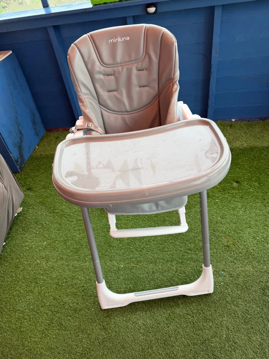 Miniuno yumo plus 2 adjustable height high chair - Image 2