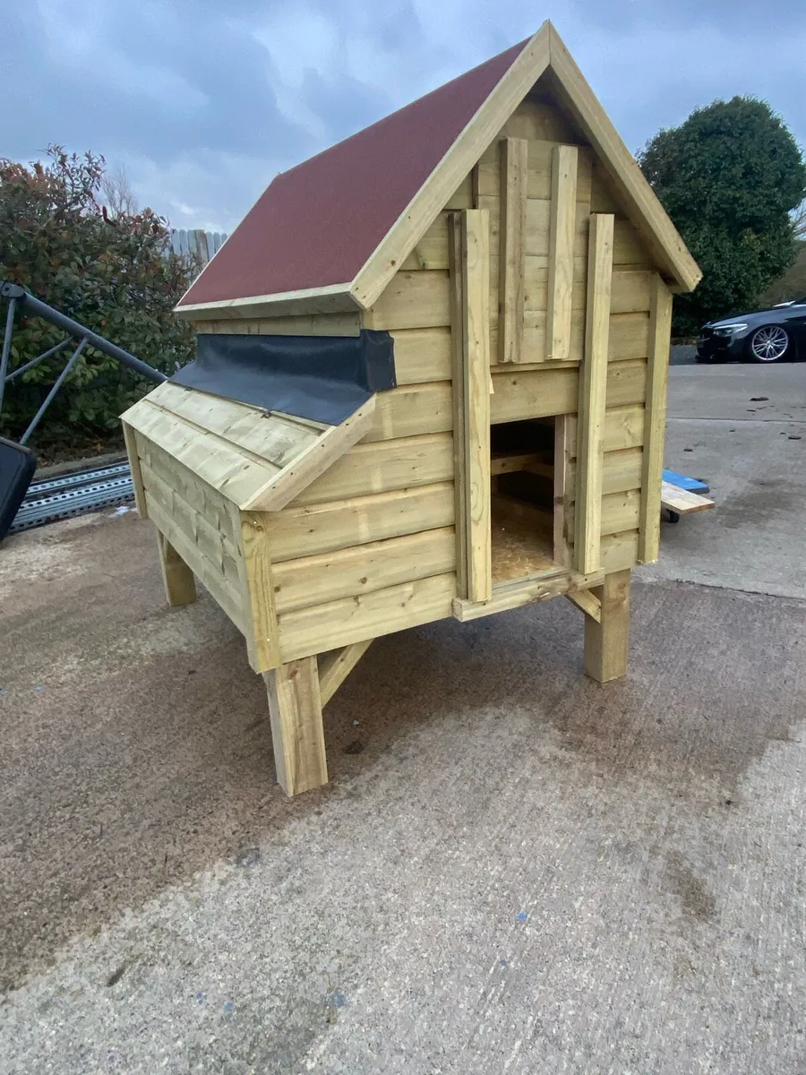 Hen house - Image 1