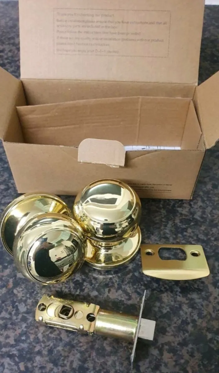 BRASS DOOR KNOBS