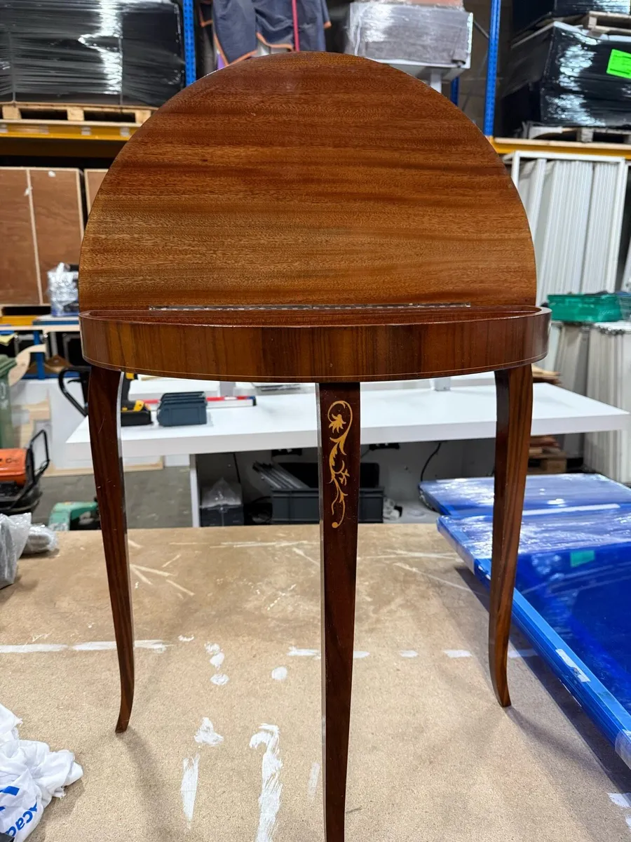 Wood inlay music box table - Image 2