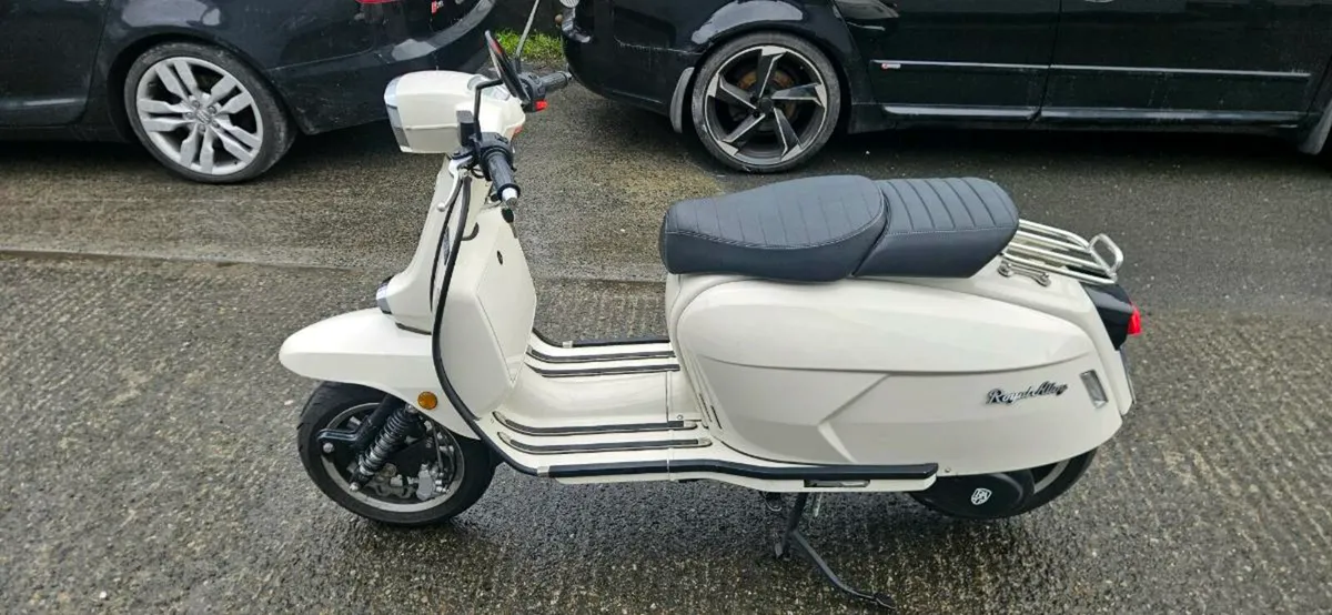 2025 Royal Alloy GP125 - Image 3