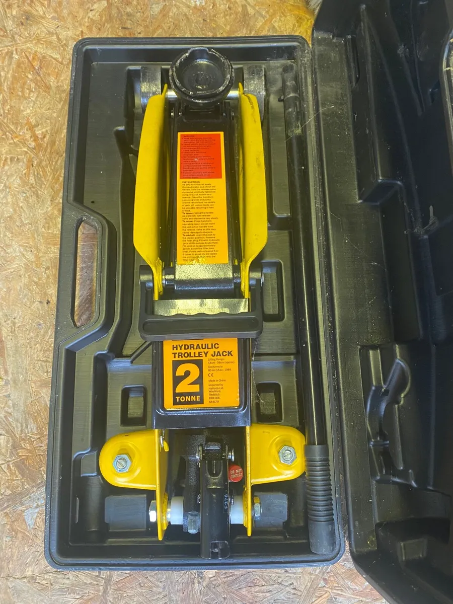 Steel 2 tonne Hydraulic Trolley Jack - Image 3