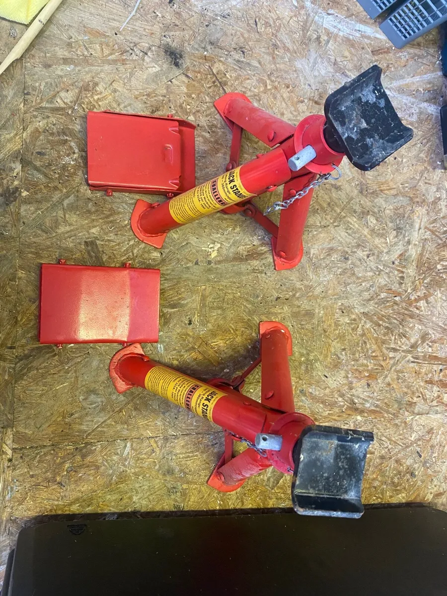 Steel 2 tonne Hydraulic Trolley Jack - Image 4