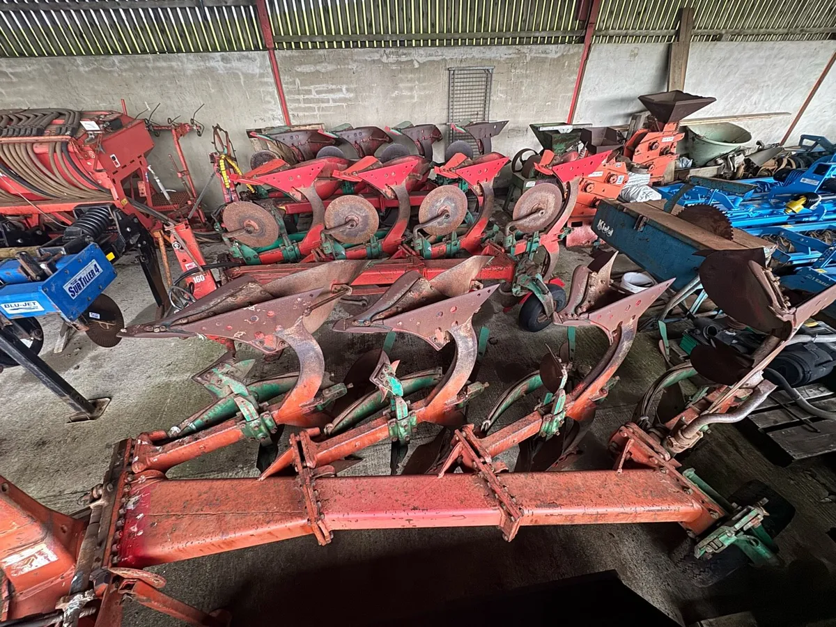 Selection 14” Reversible Kverneland Ploughs - Image 2