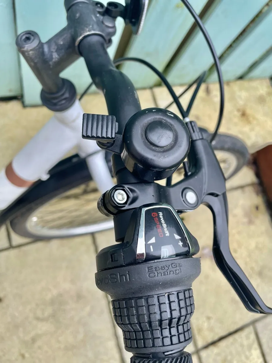 Adult Road Bike - Image 3