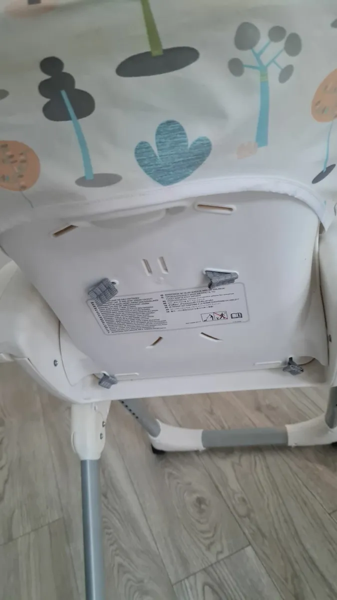 High chair - Image 2