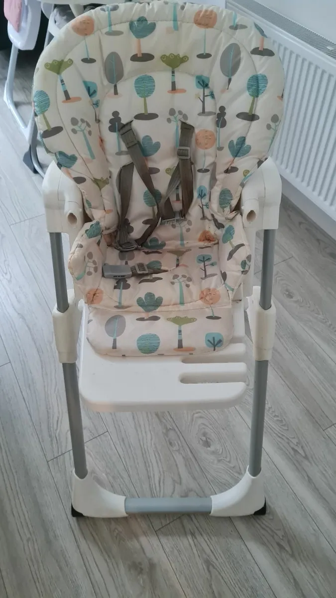 High chair - Image 1