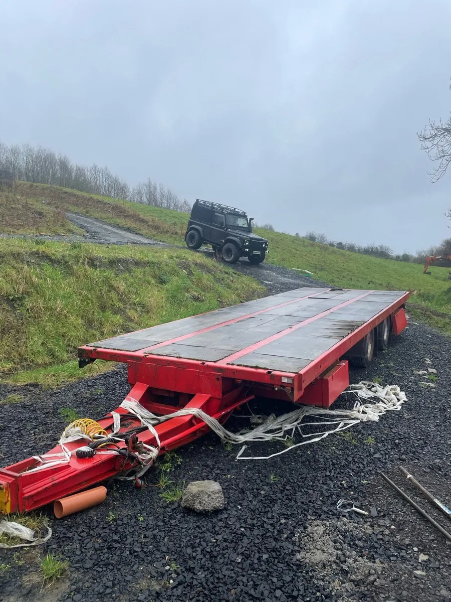 Low loader - Image 2