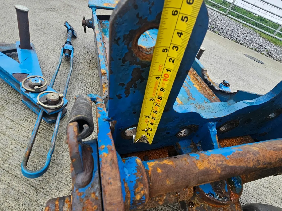 Ford tractor hitch - Image 2