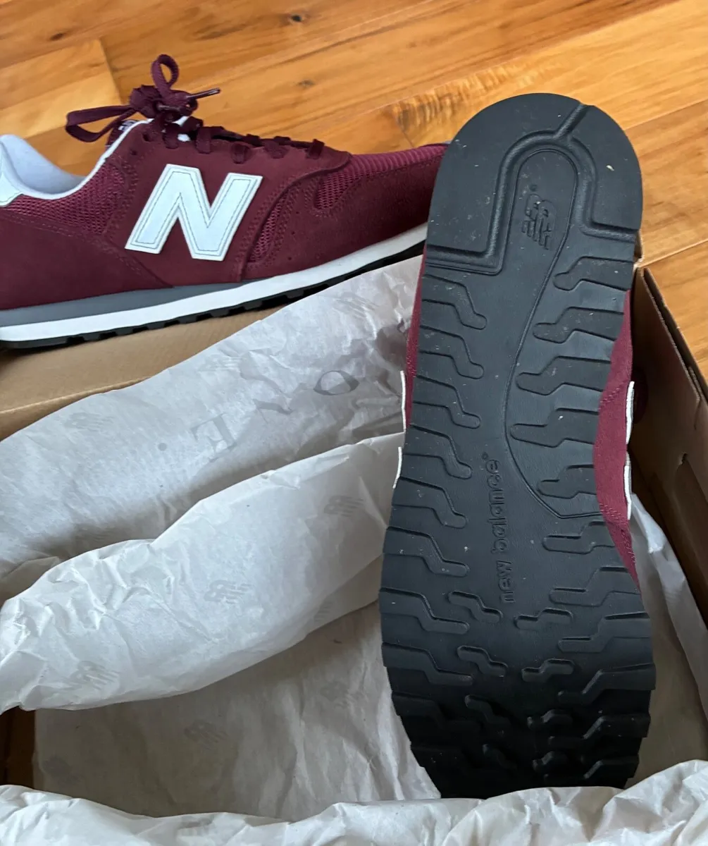New Balance 373 maroon trainers men - Image 2