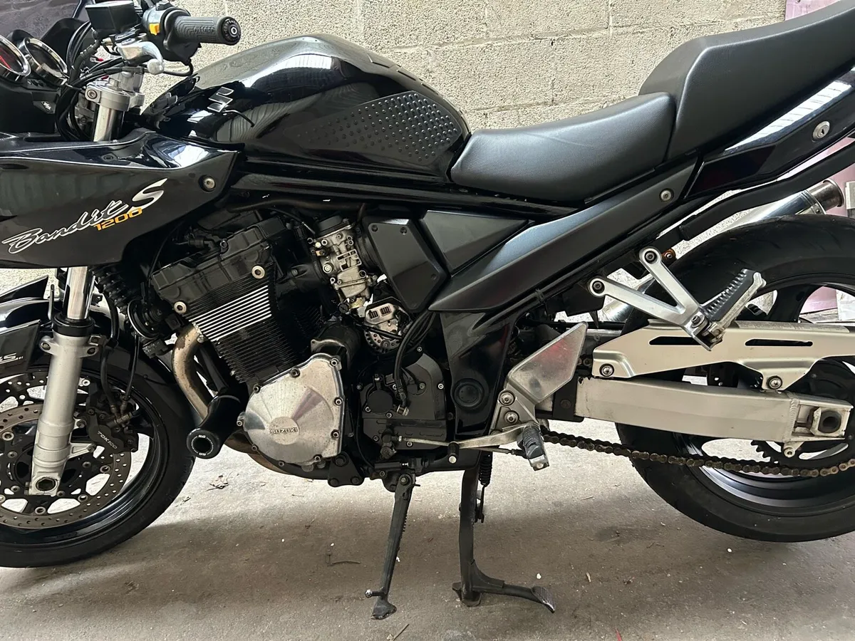 Suzuki  GSF Bandit 1200 - Image 1