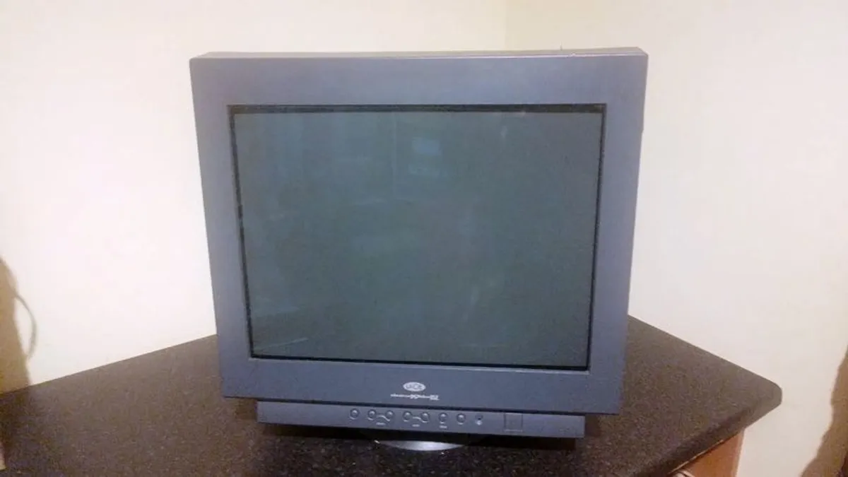 La Cie Electron Blue 19" IV - Image 1