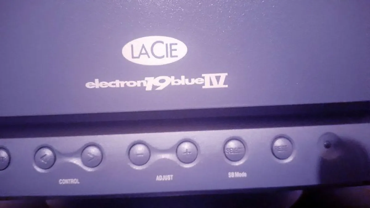 La Cie Electron Blue 19" IV - Image 3