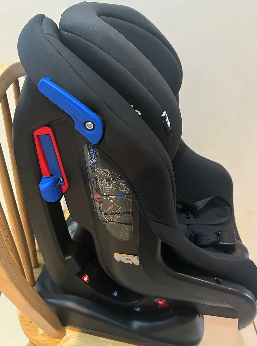 Baby car seat - Image 1