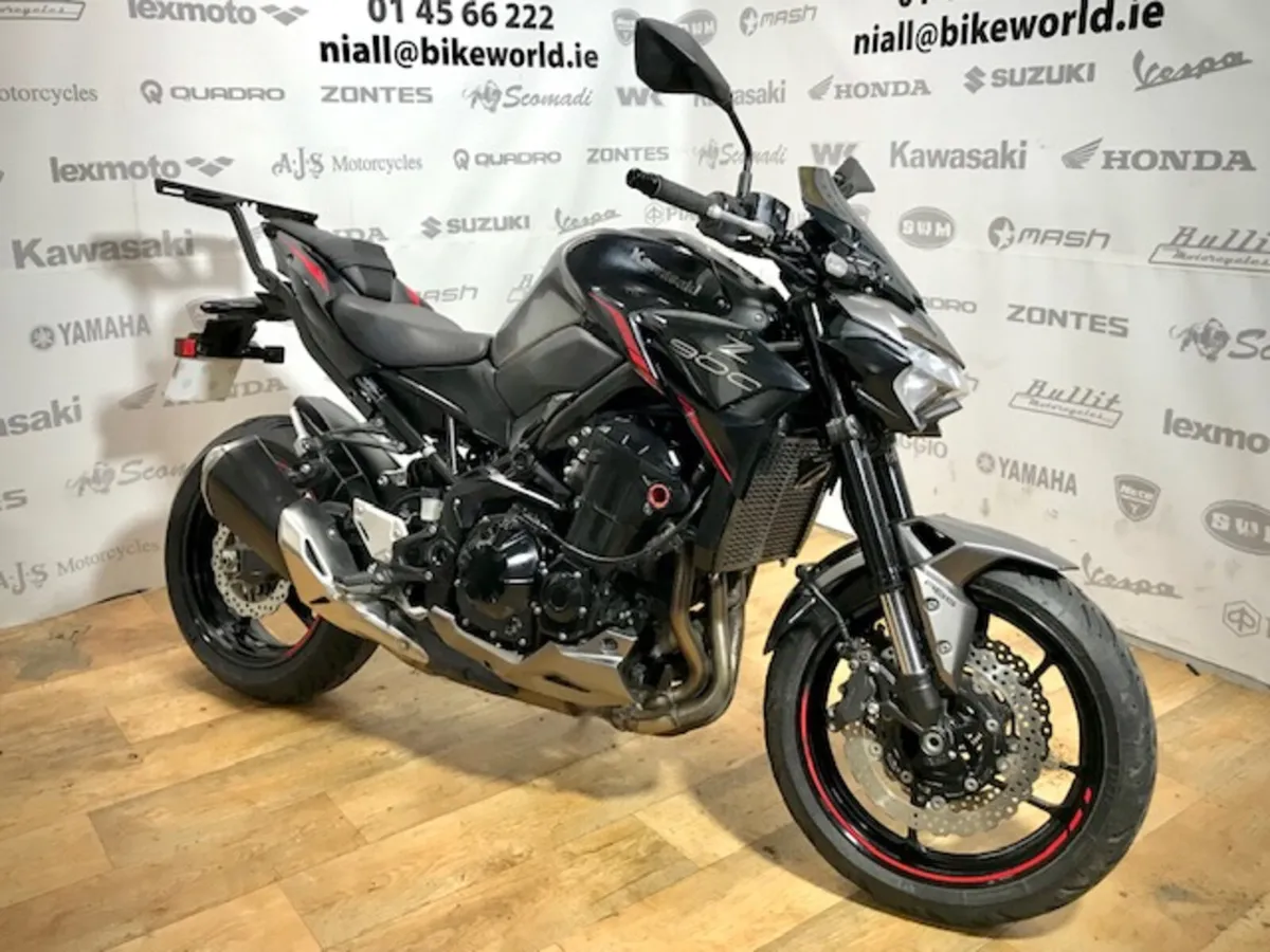 PRE-OWNED Kawasaki Z900 2023 - Image 2