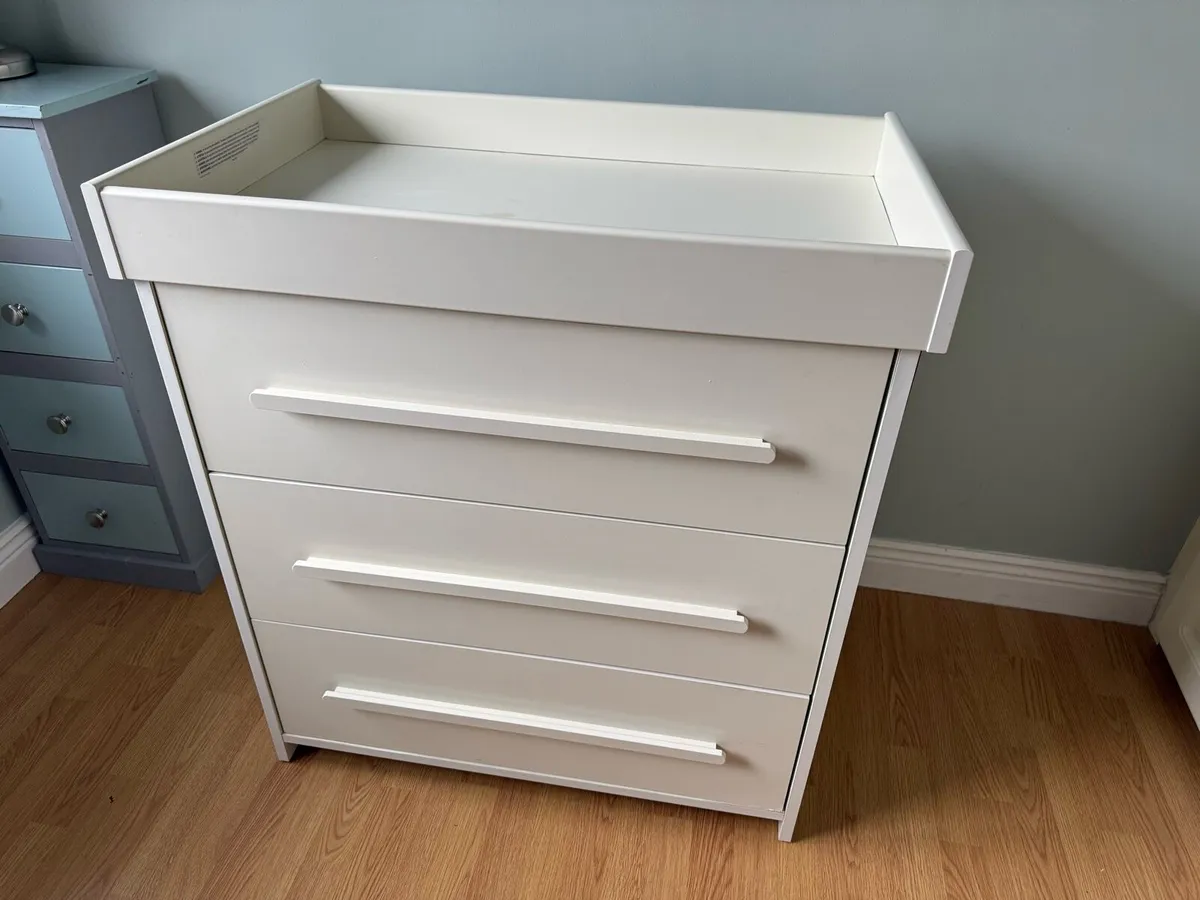 Mamas and papas baby changing unit - Image 2