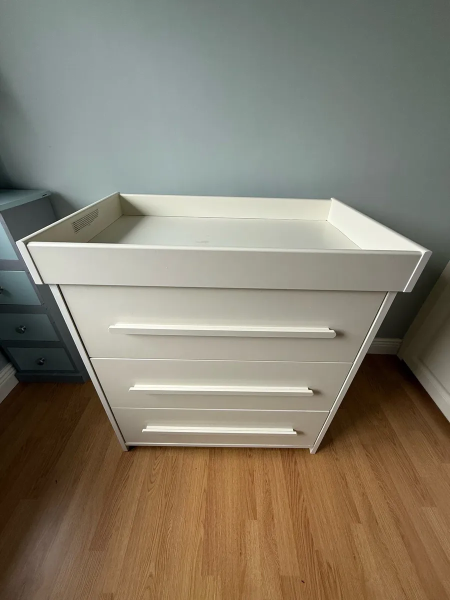 Mamas and papas baby changing unit - Image 3