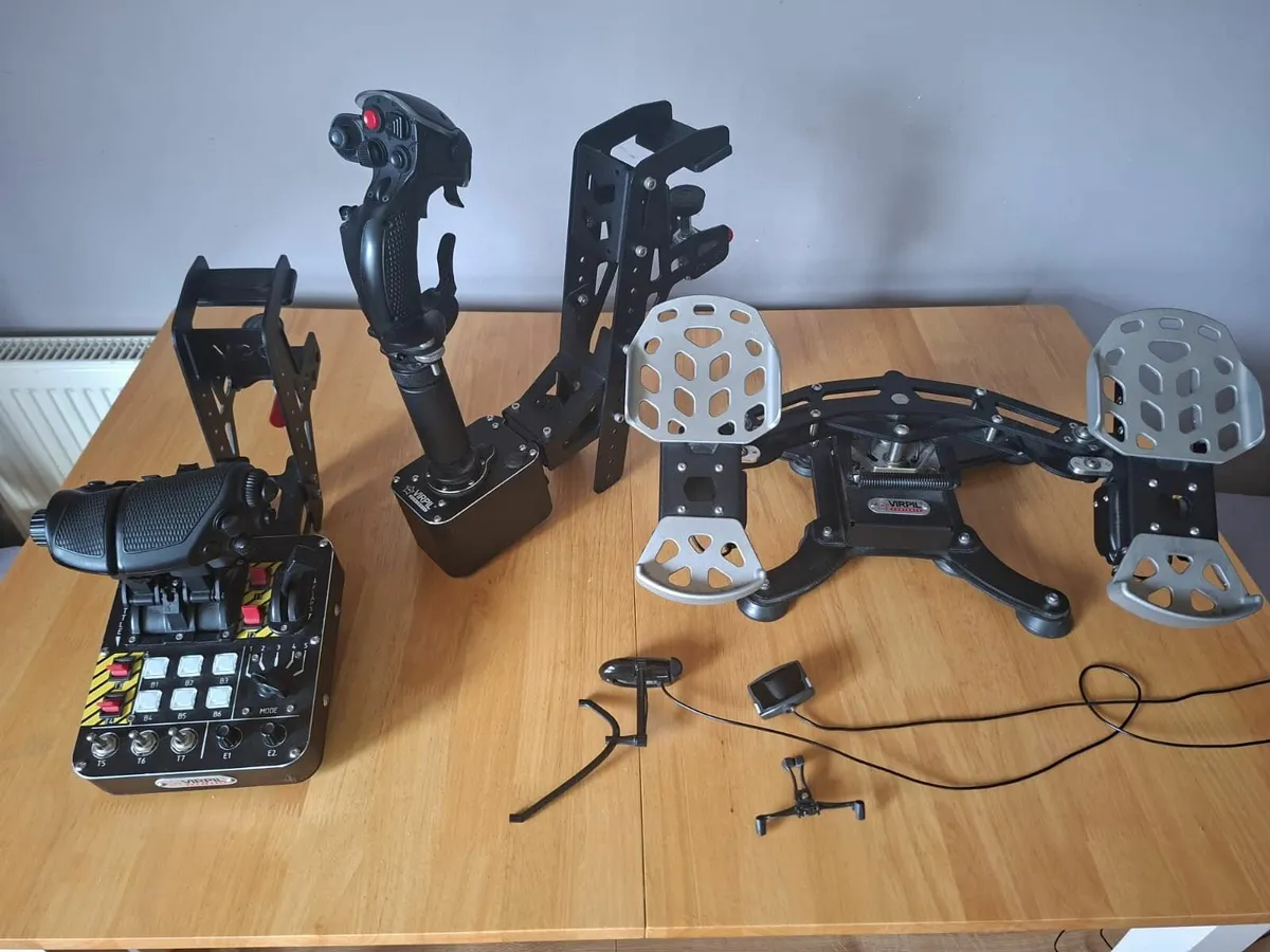 VIRPIL Flight Simulator Bundle – HOTAS, Rudder Ped - Image 1