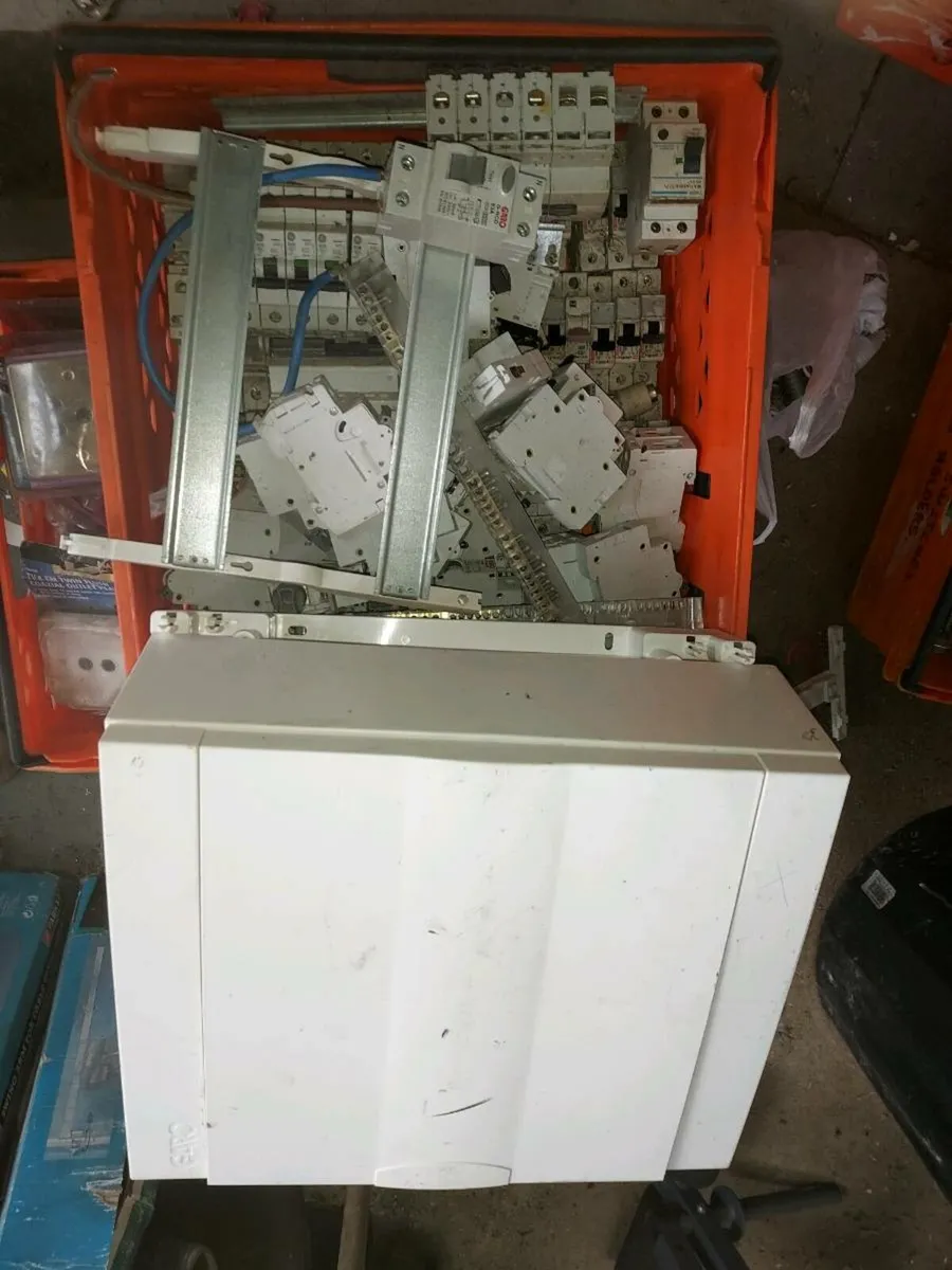 MCBs, RCDs, light units, bulbs - Image 2