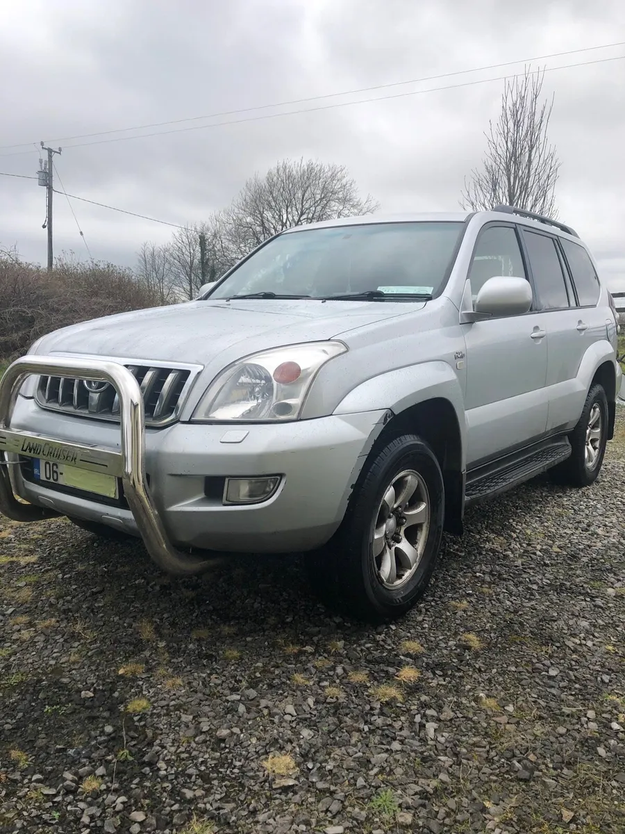 2006 Lc5 Toyota Landcruiser Px Renault master - Image 1