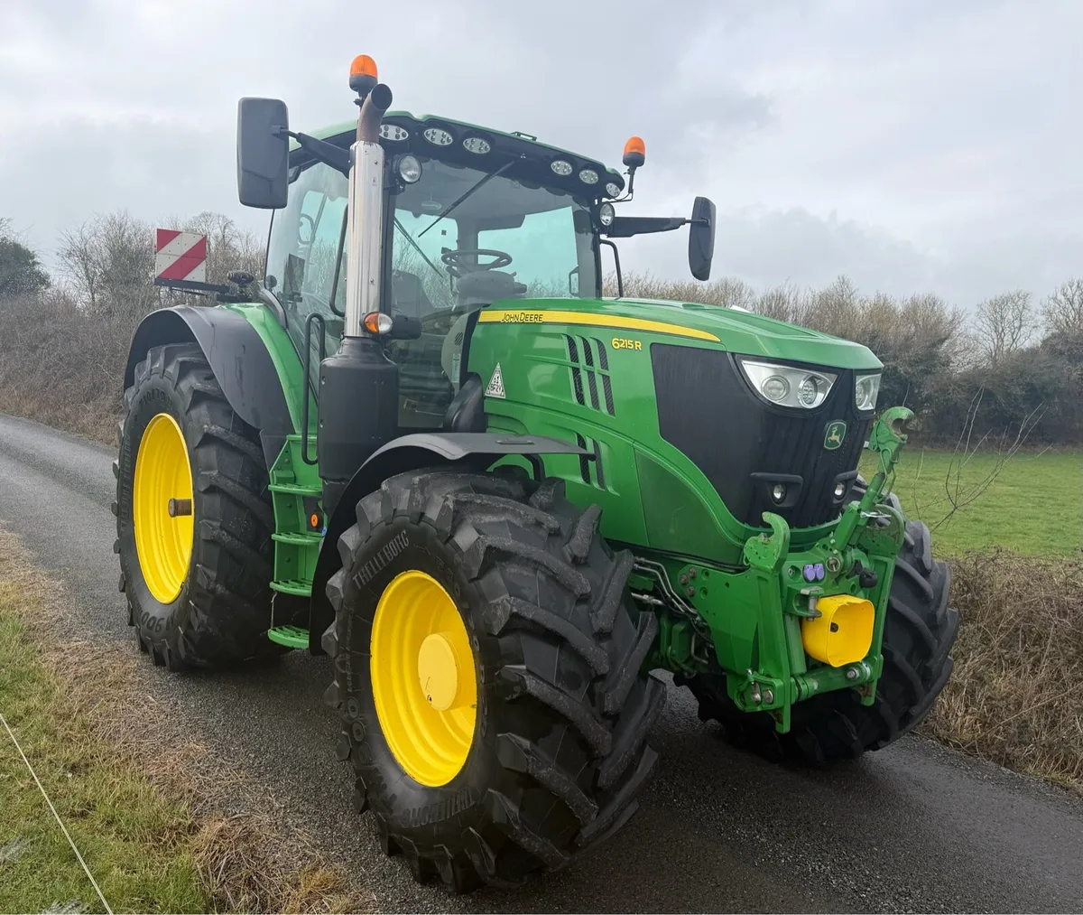 222 JOHN DEERE 6215R ULTIMATE EDITION - Image 4