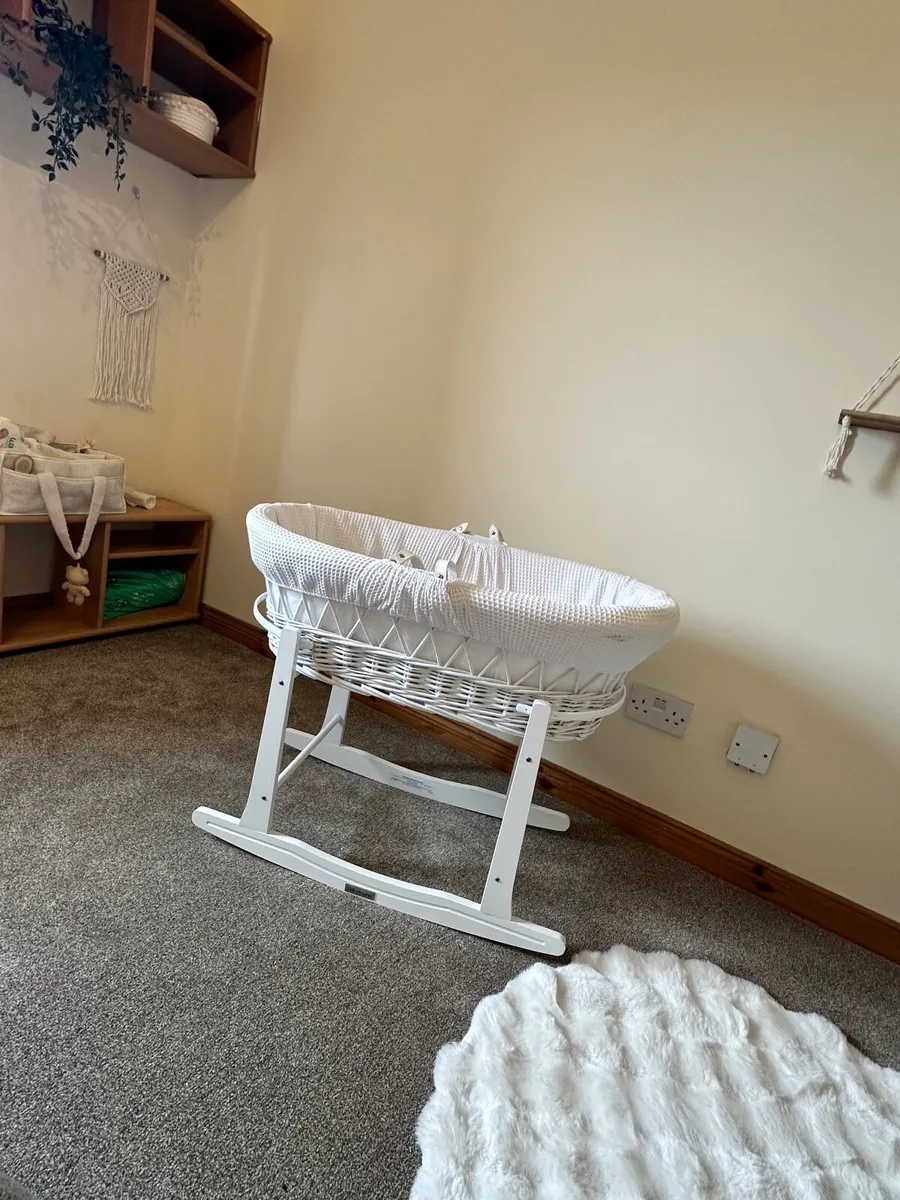 Bassinet - Image 1