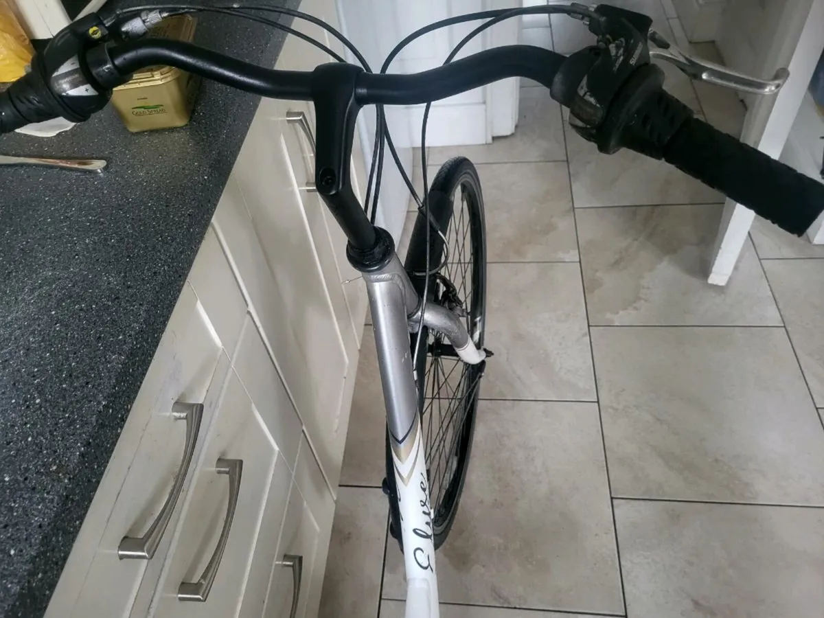 Ladies bike - Image 4