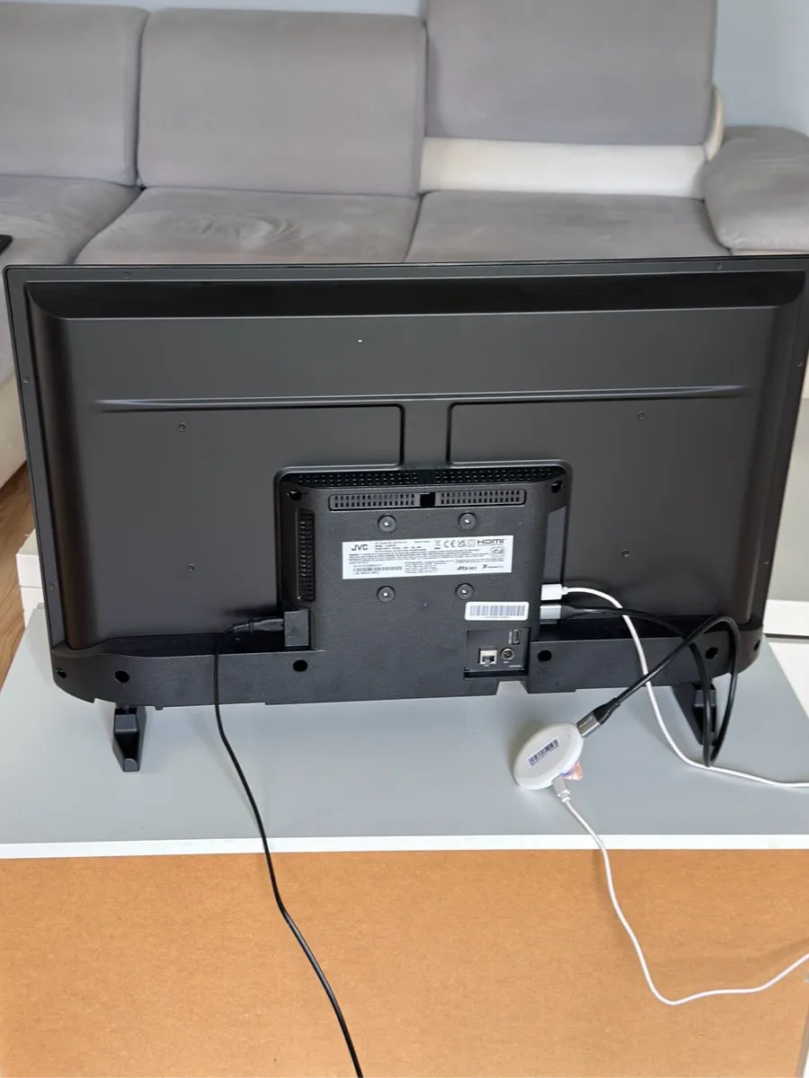 Tv JVC 32 inch Smart - Image 2