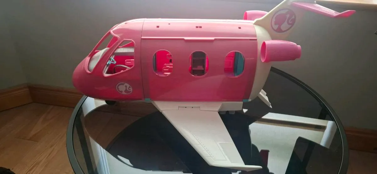 Barbie airplane - Image 1