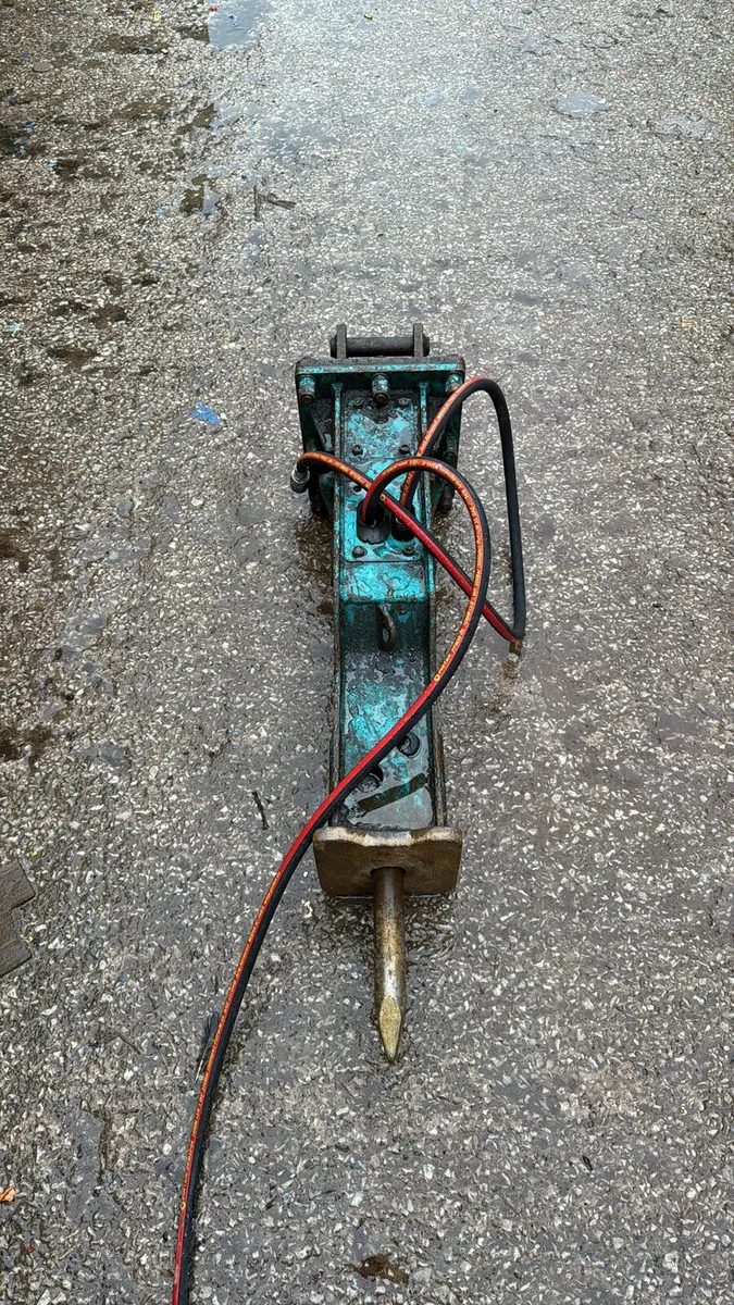 Rock Breaker to suit up to 3 ton machine - Image 1