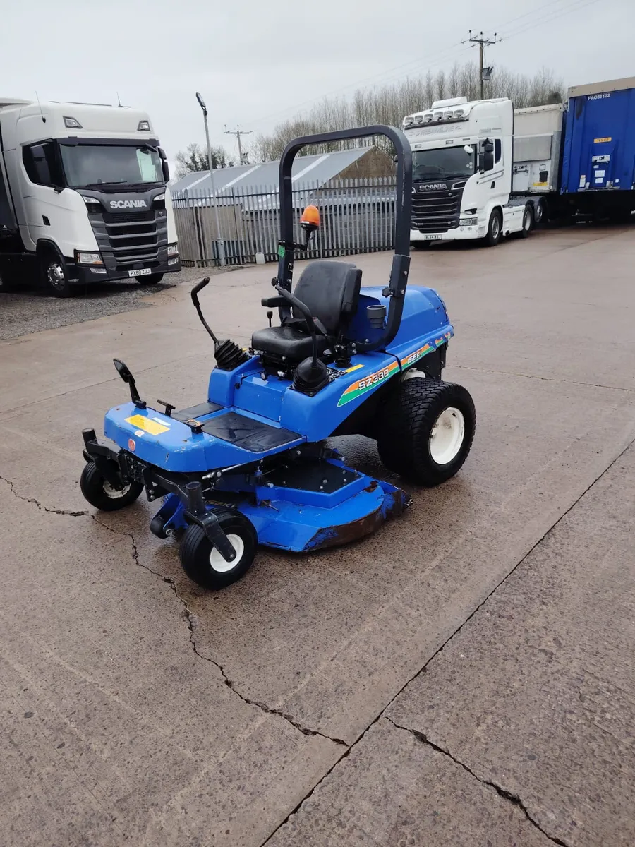2018 ISEKI Lawnmower kubota diesel 647 hours - Image 4