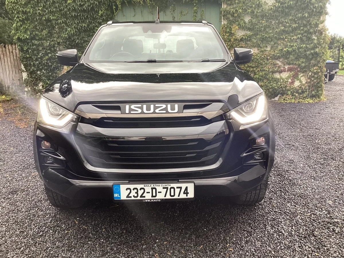 Isuzu D Max  LSE. As new. No Vat - Image 2