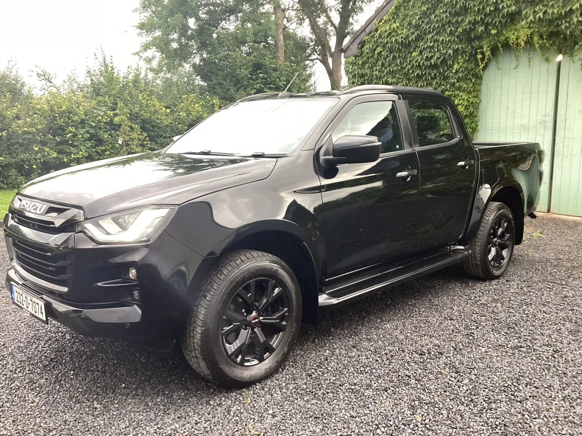 Isuzu D Max  LSE. As new. No Vat - Image 3