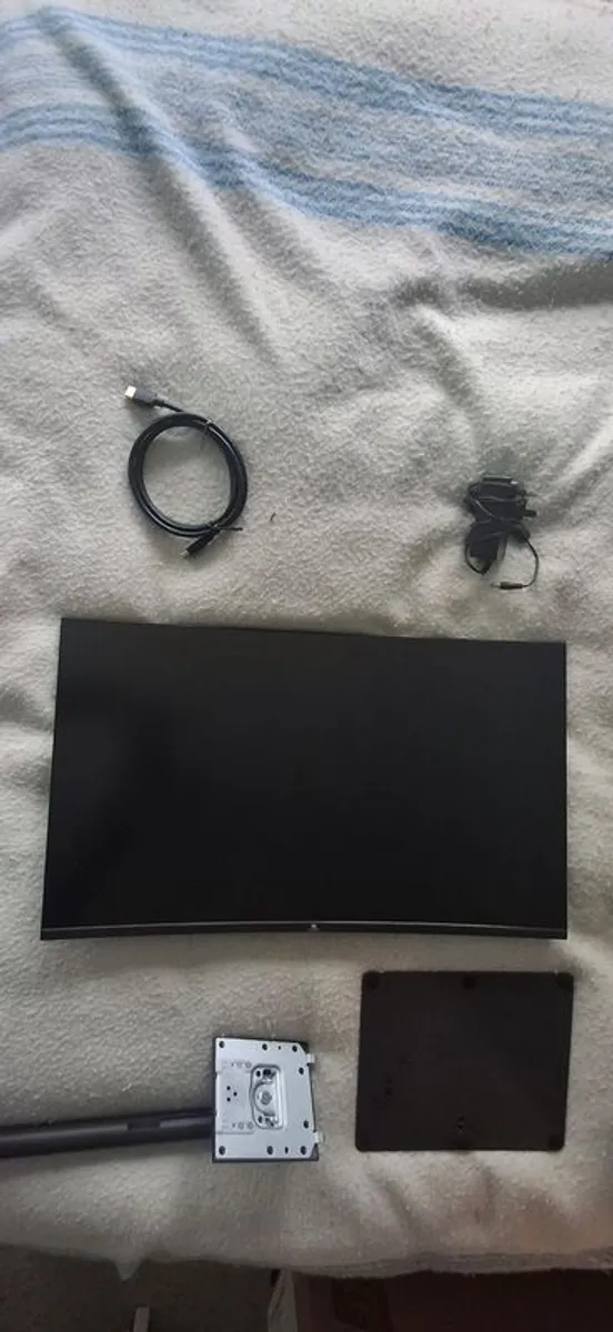 240hz 1080p curved 27" Z-Edge monitor - Image 2