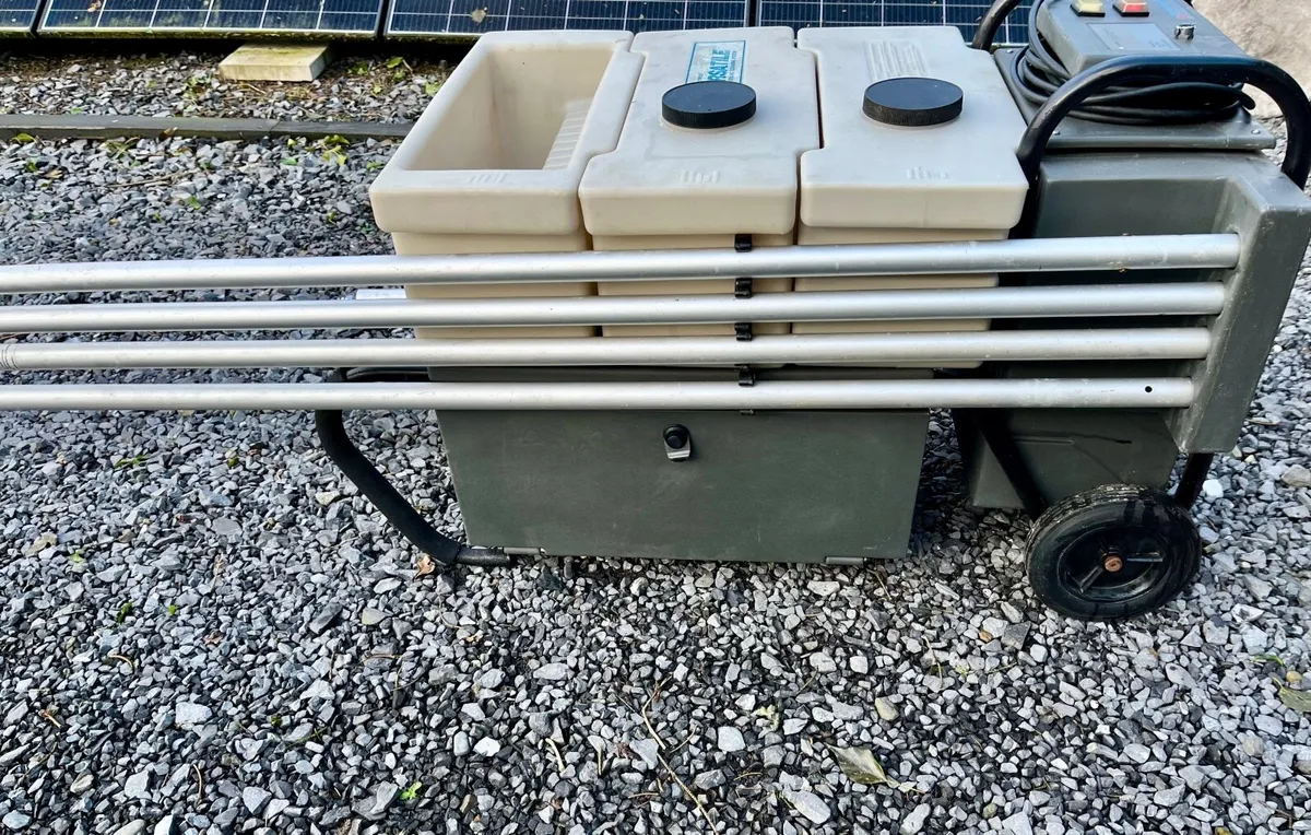 Cleaning equipment -Wall & Ceiling cleaning system - Image 2