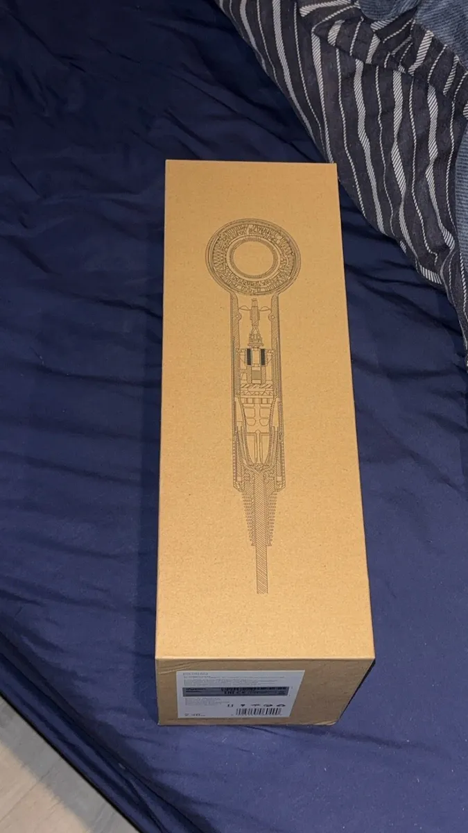 Dyson supersonic hairdryer - Image 2