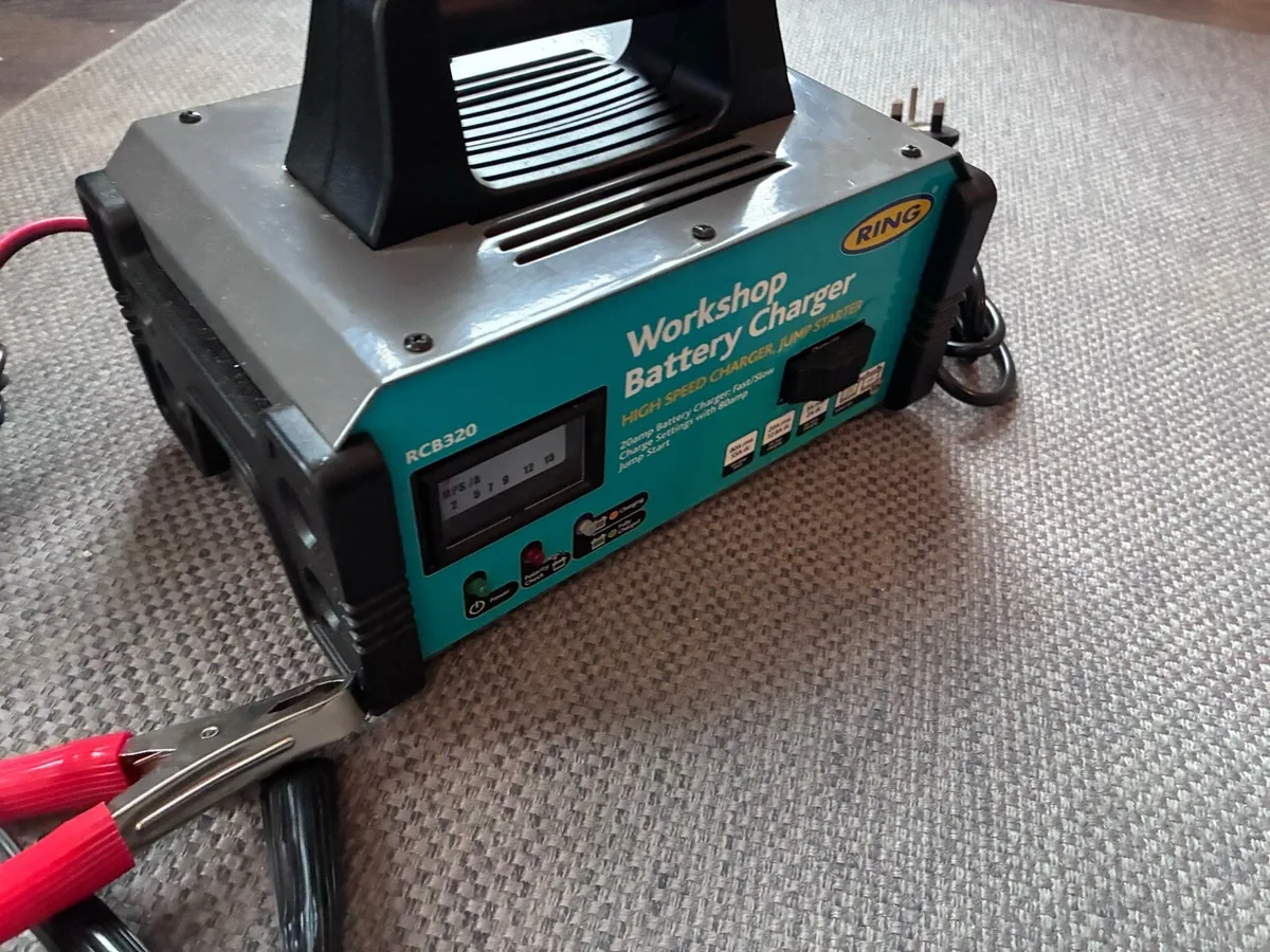 Ring RCB320 Battery Charger - Image 2