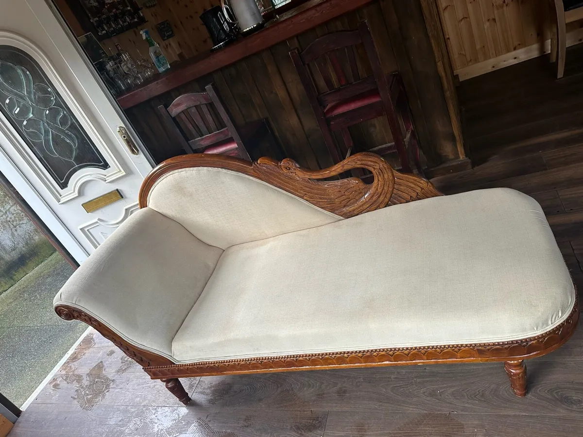 Chaise Lounge - Image 2