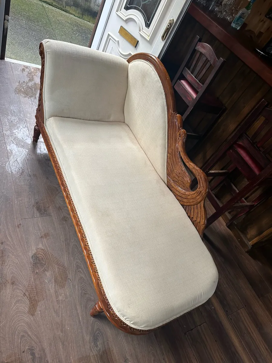 Chaise Lounge - Image 3