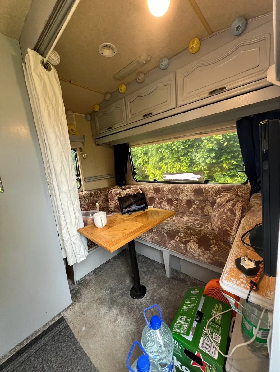 Caravan - Image 3