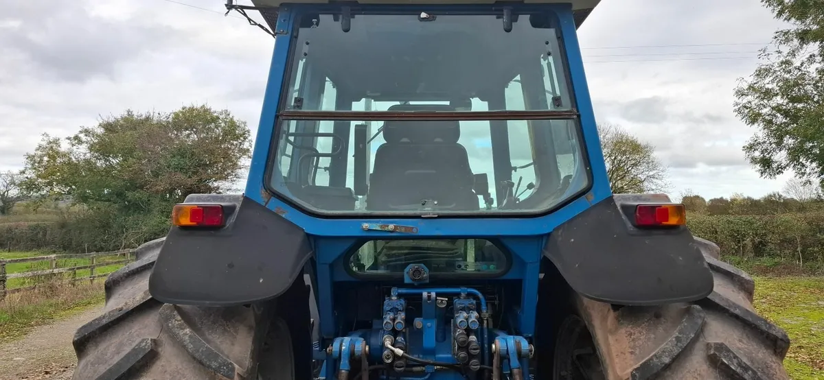 Ford 8630 - Image 2