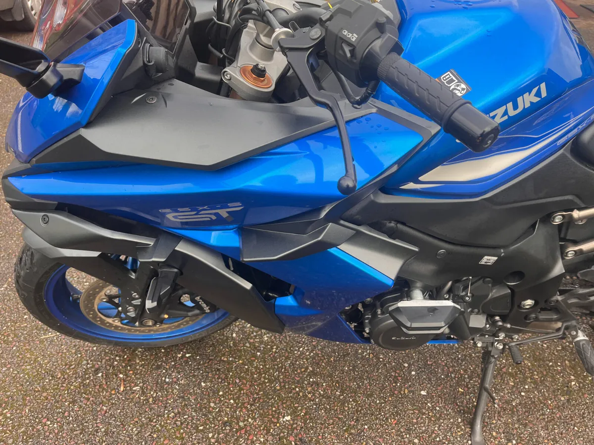 Suzuki GSX 1000 GT 2023 - Image 4